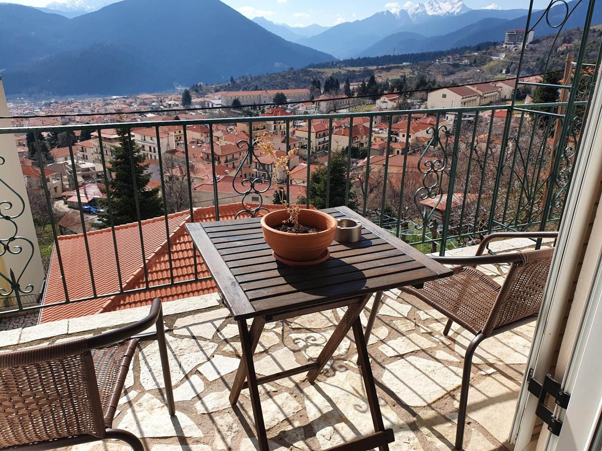 Semeli Guesthouse Karpenísion Zewnętrze zdjęcie