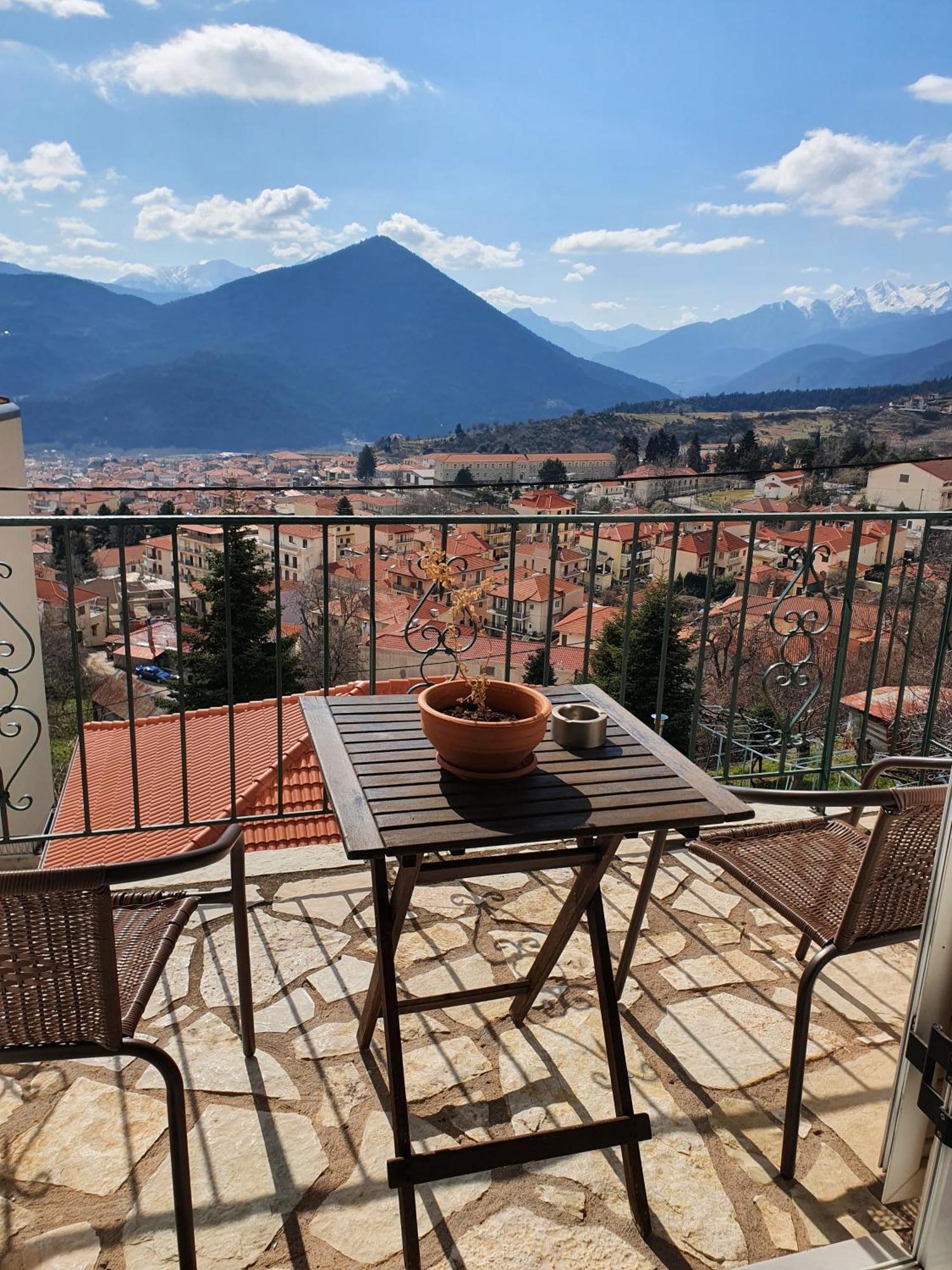 Semeli Guesthouse Karpenísion Zewnętrze zdjęcie