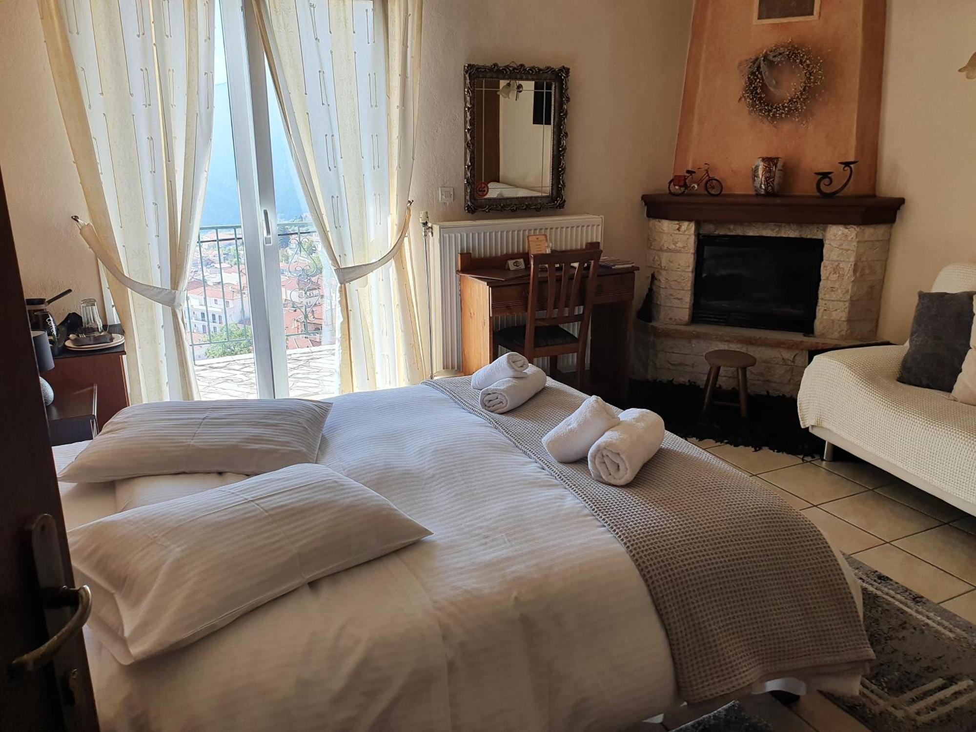 Semeli Guesthouse Karpenísion Zewnętrze zdjęcie