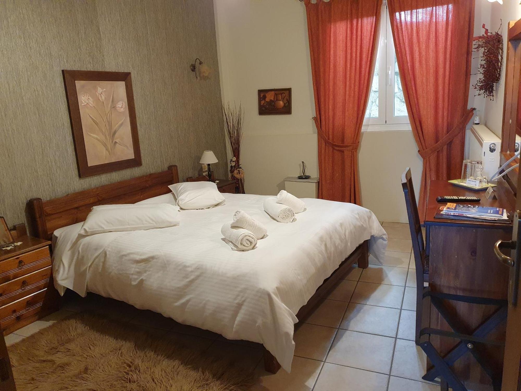 Semeli Guesthouse Karpenísion Zewnętrze zdjęcie
