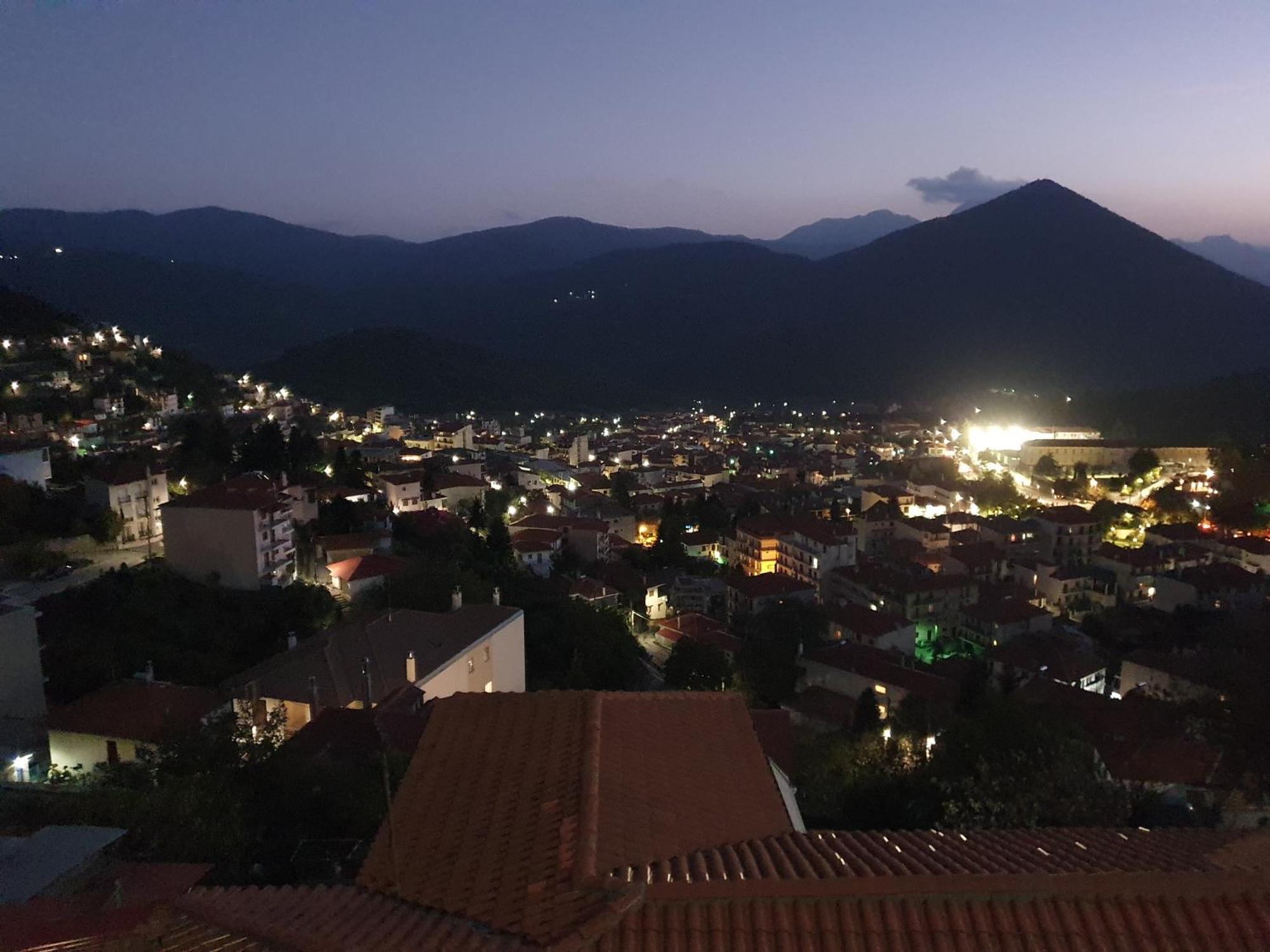 Semeli Guesthouse Karpenísion Zewnętrze zdjęcie