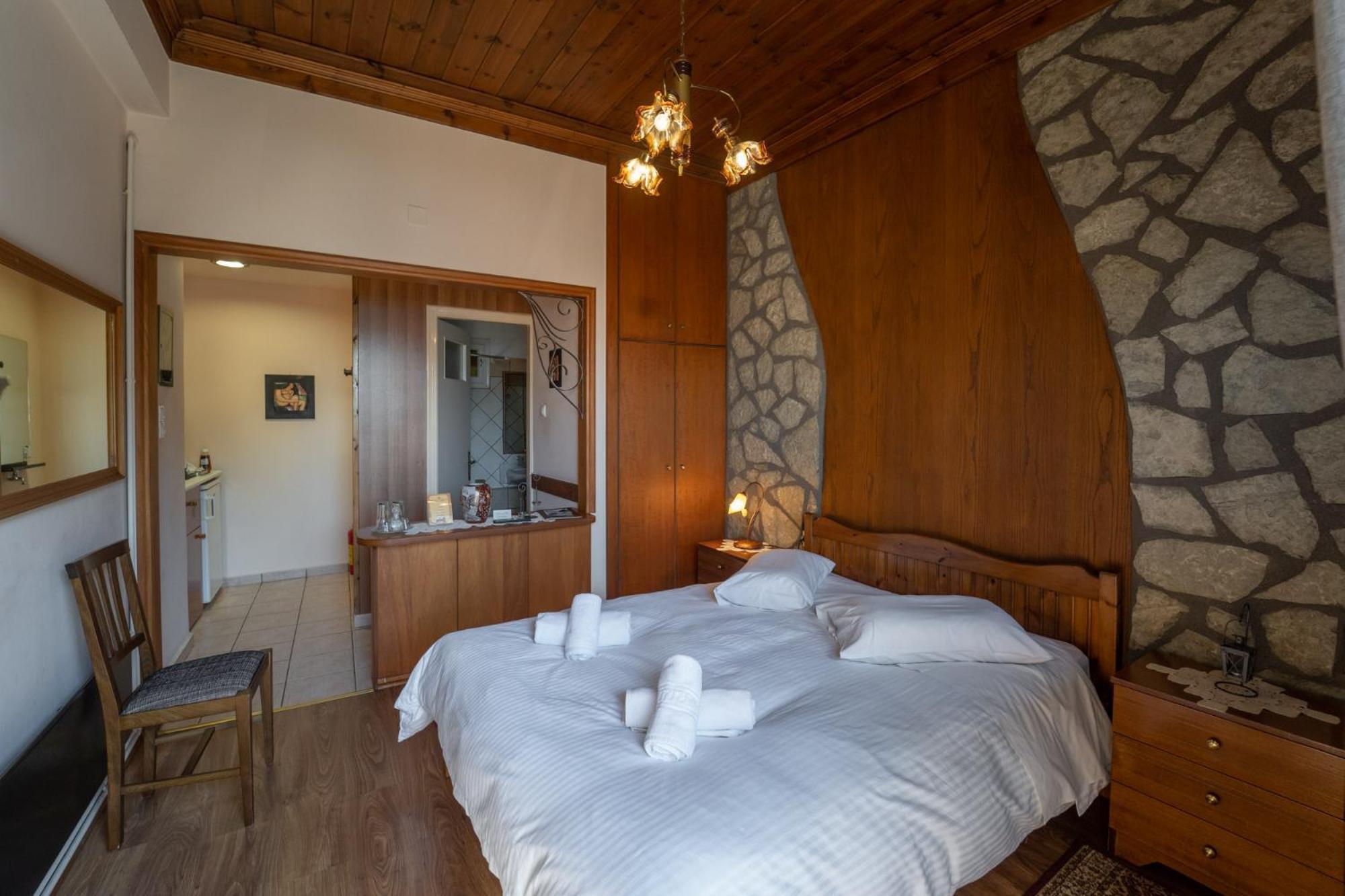 Semeli Guesthouse Karpenísion Zewnętrze zdjęcie