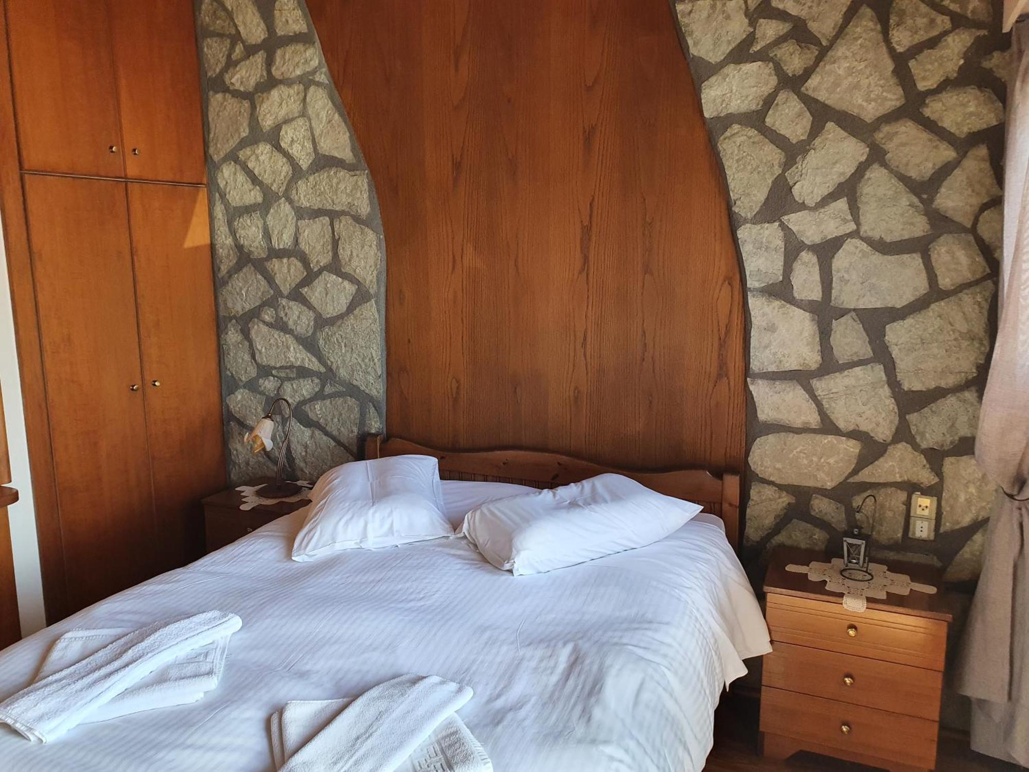 Semeli Guesthouse Karpenísion Zewnętrze zdjęcie