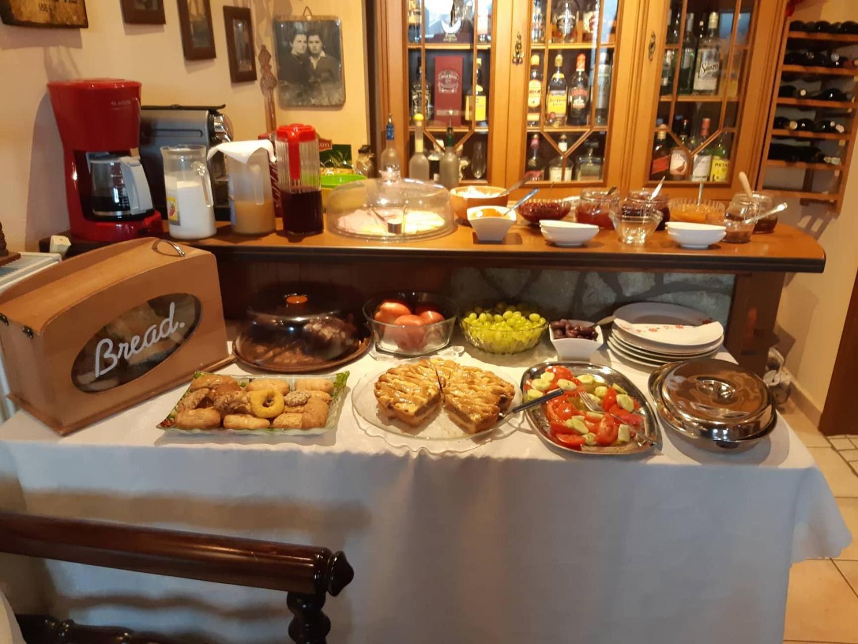 Semeli Guesthouse Karpenísion Zewnętrze zdjęcie